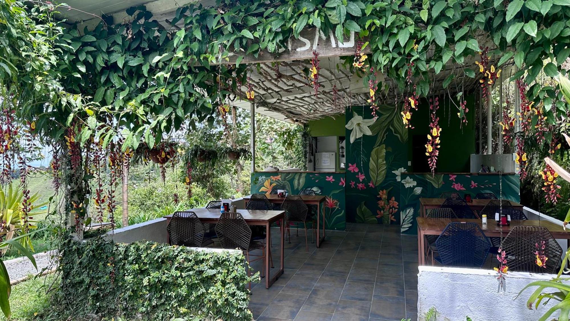 Lodge Paraiso Verde La Linda ภายนอก รูปภาพ