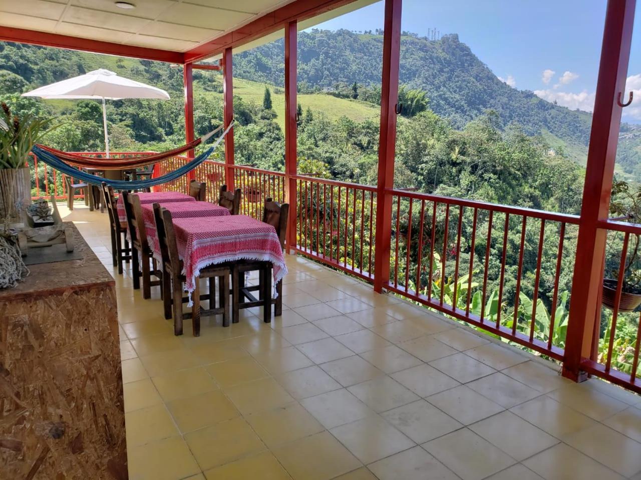 Lodge Paraiso Verde La Linda ภายนอก รูปภาพ