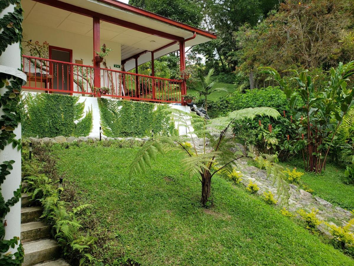 Lodge Paraiso Verde La Linda ภายนอก รูปภาพ